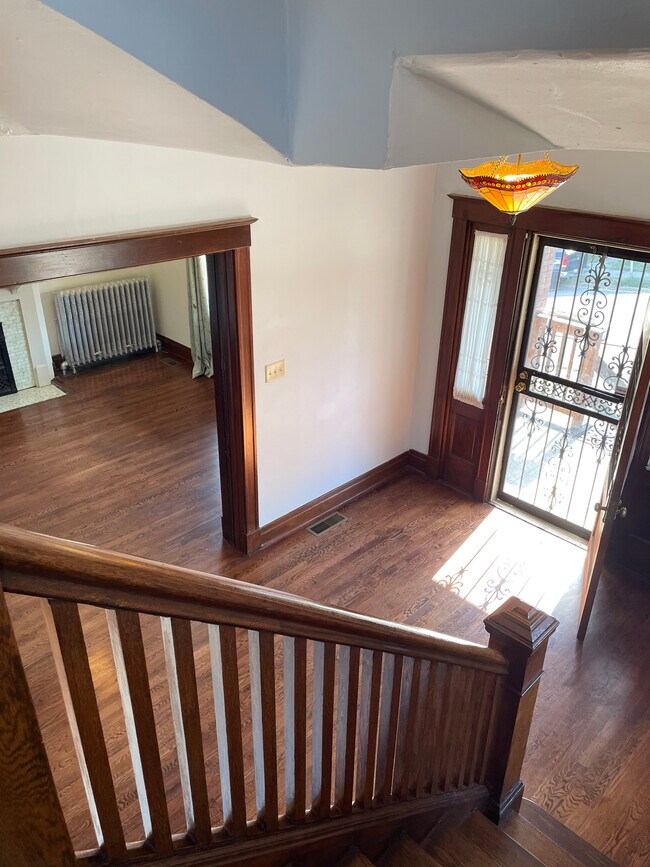 Foyer/Living Room - 266 Bodmann Ave