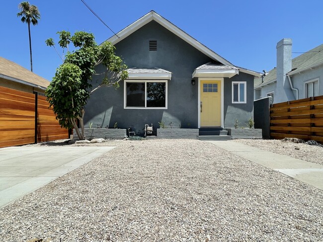 Building Photo - 129 E Ave 36