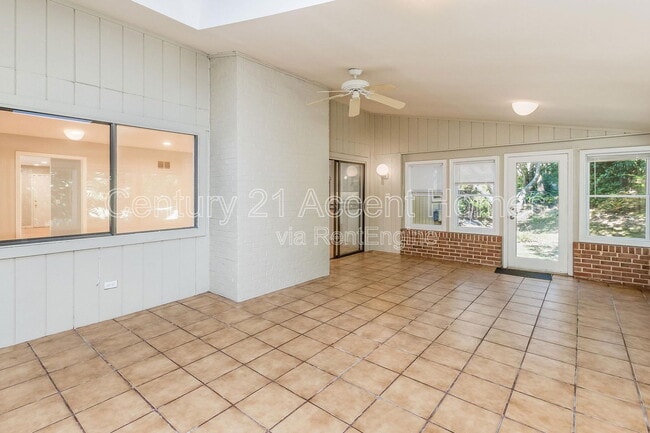 Building Photo - 7224 Vistas Ln