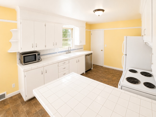 Building Photo - House For Rent in East Provo