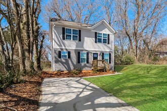 Building Photo - 913 N Boyce St