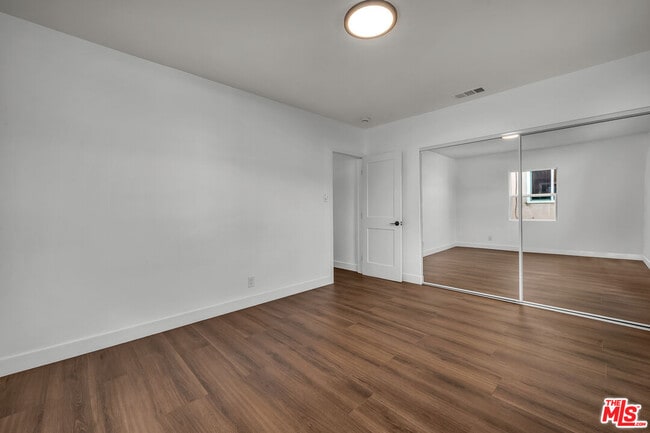 Building Photo - 1450 Reeves St