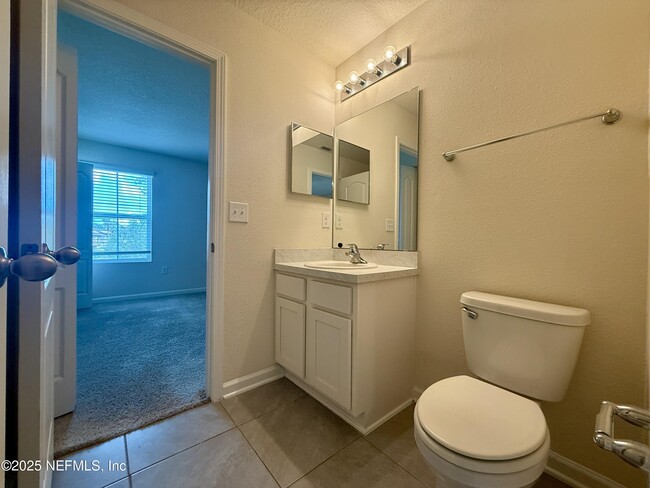 Building Photo - 7765 Legacy Trl