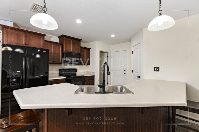 Building Photo - Elegant 4 Bed 3 Bath Cul-de-sac Home in Silverhill