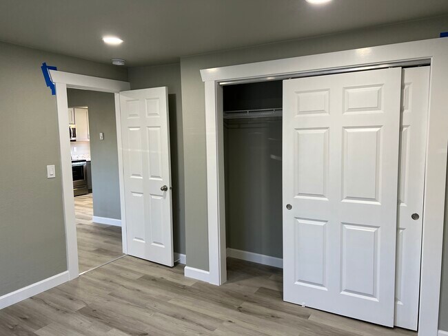 Building Photo - 1912 S 17th St