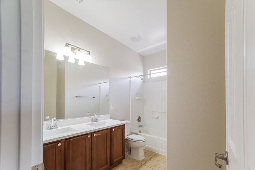Building Photo - 25934 N 54th Ave