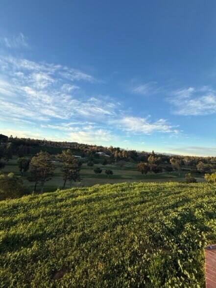 Building Photo - 2270 Prince Albert Dr