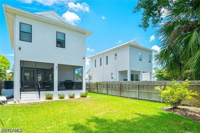 Building Photo - 3016 Van Buren Ave