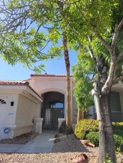 Building Photo - 2229 Fiero Dr