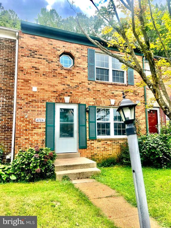 Building Photo - 4704 S Park Ct
