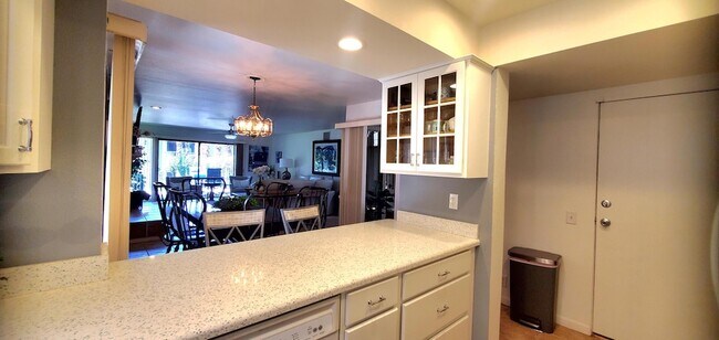 Building Photo - 46568 Arapahoe Dr