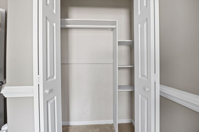 Building Photo - Charming 3BR Home with Large Private Yard Near Downtown Raleigh