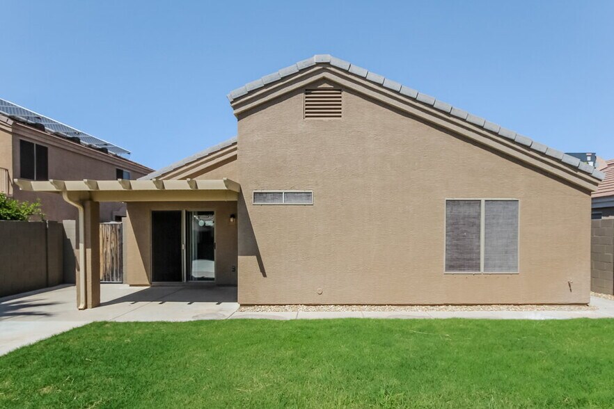 Building Photo - 12821 W Crocus Dr