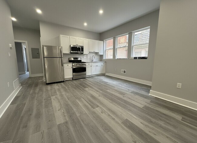 Building Photo - 4917 N 13th St