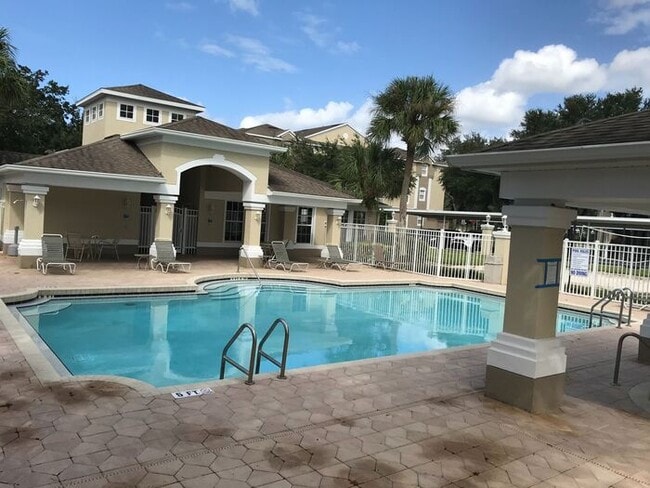 Building Photo - Must-See 3 Bedroom / 2 Bathroom Condo in Brantley Terrace, Altamonte Springs!