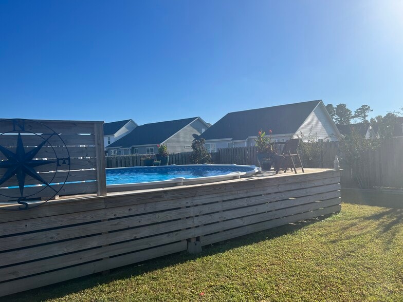 Plenty of outdoor space - 1230 Big Field Dr