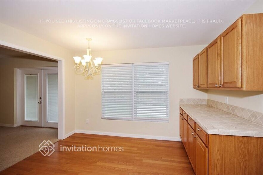 Building Photo - 3900 Lejune Ave