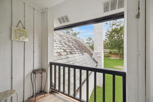 Building Photo - 10807 Beinhorn Rd