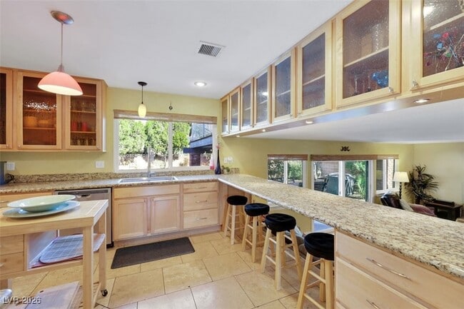 Building Photo - 5844 Buhl Ct