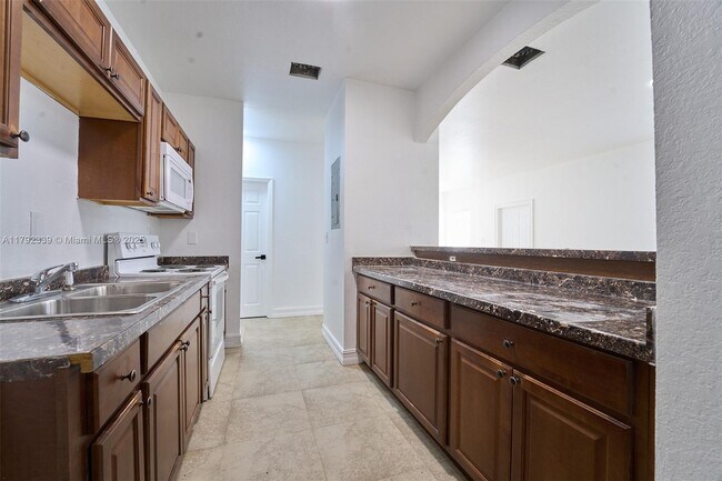Building Photo - 22725 SW 125th Ave