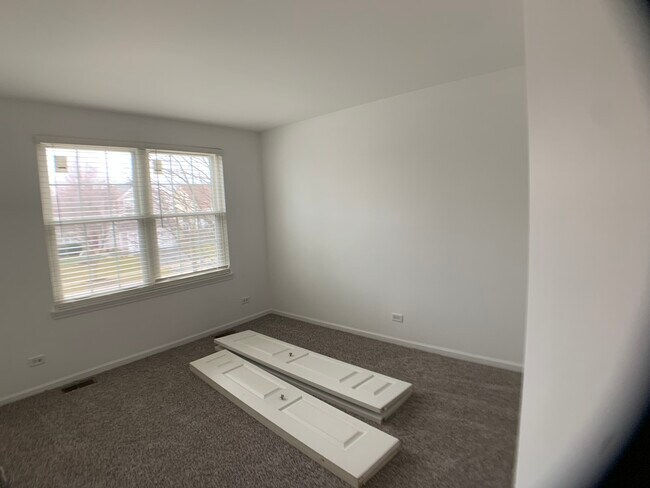 Building Photo - 3270 Haverhill Dr