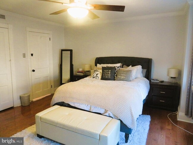 Building Photo - 5206 Ridge Ave