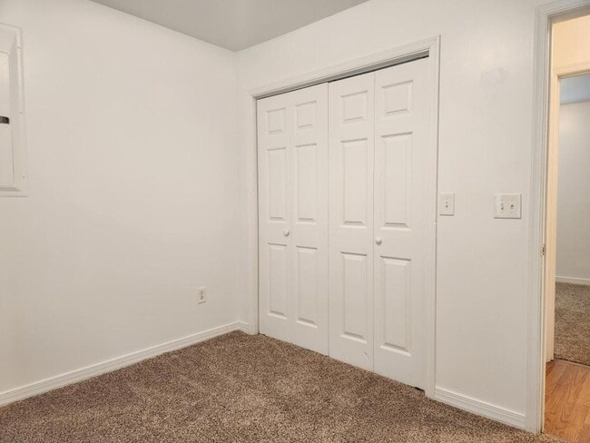 Building Photo - 187 Hollingsworth Manor
