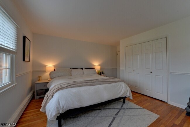 Building Photo - 666 Bloomfield Ave