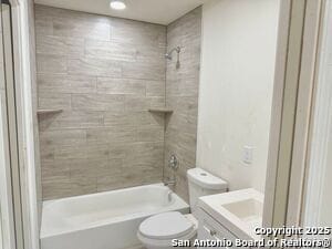 Building Photo - 687 Burr Oak Ln