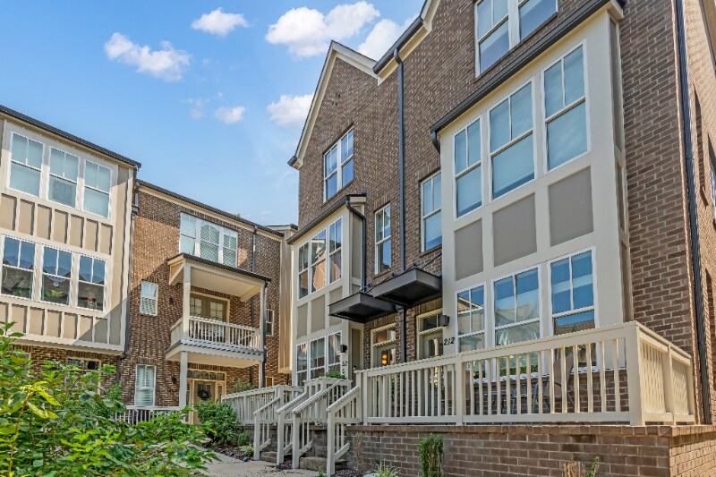 Building Photo - 211 Porter Village Cir