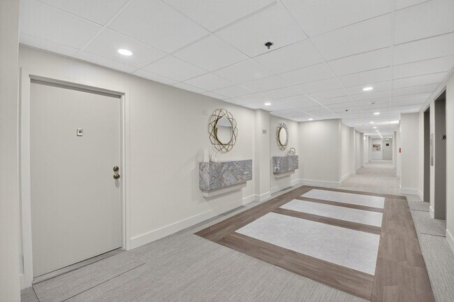 Building Photo - 4505 S Ocean Blvd