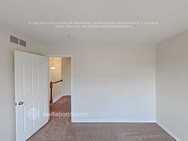 Building Photo - 206 N Coolidge Way