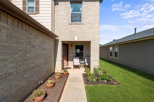 Building Photo - 16314 Chandler Ridge Ln