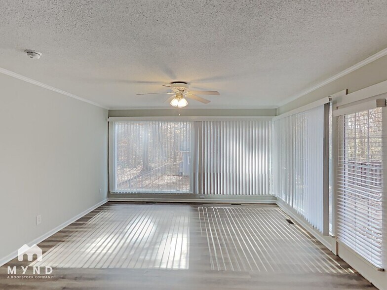 Building Photo - 511 Andover Rd