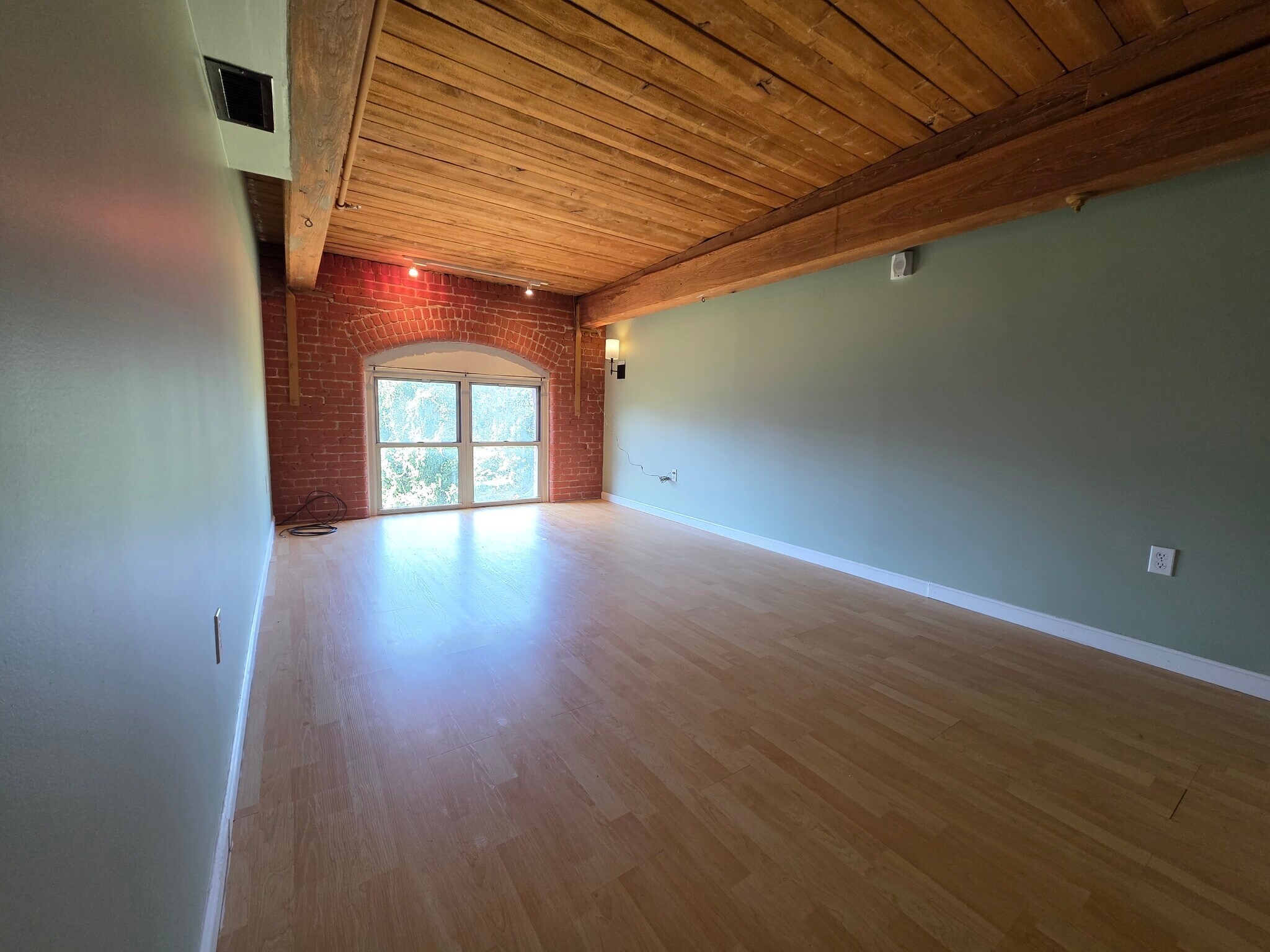 Building Photo - 494 Woonasquatucket Ave