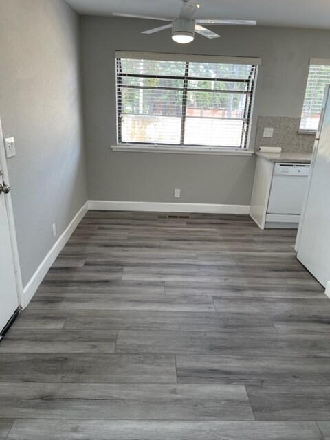 Building Photo - 502 Hope Ter