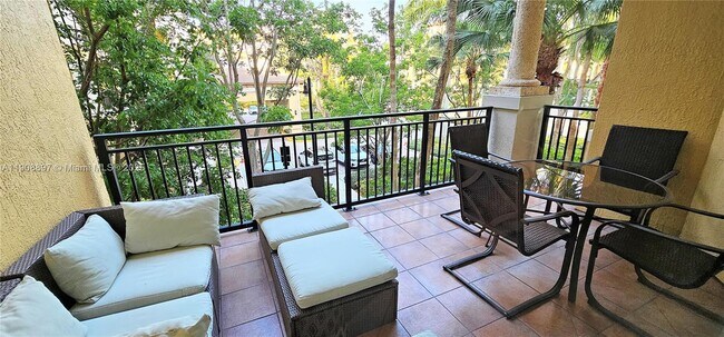 Building Photo - 16102 Emerald Estates Dr