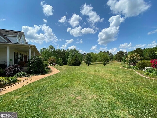 Building Photo - 6659 Lone Oak Rd