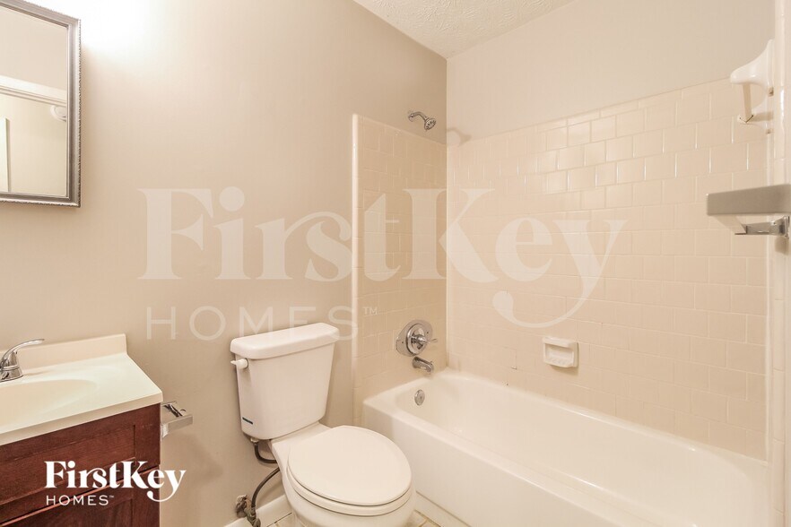 Building Photo - 4631 Garden Hills Dr