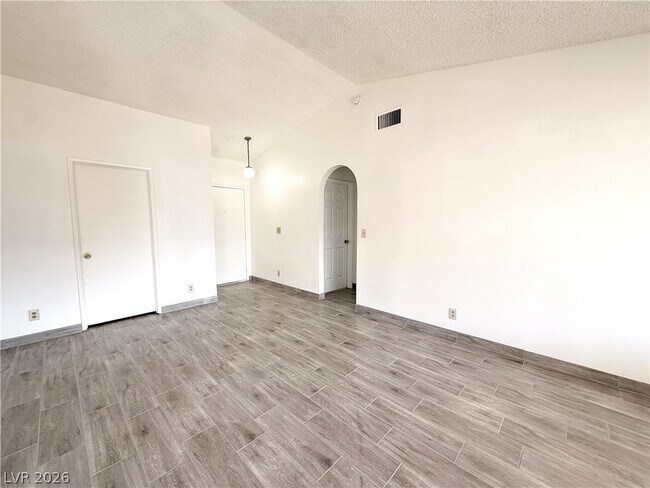 Building Photo - 5625 Ballinger Dr
