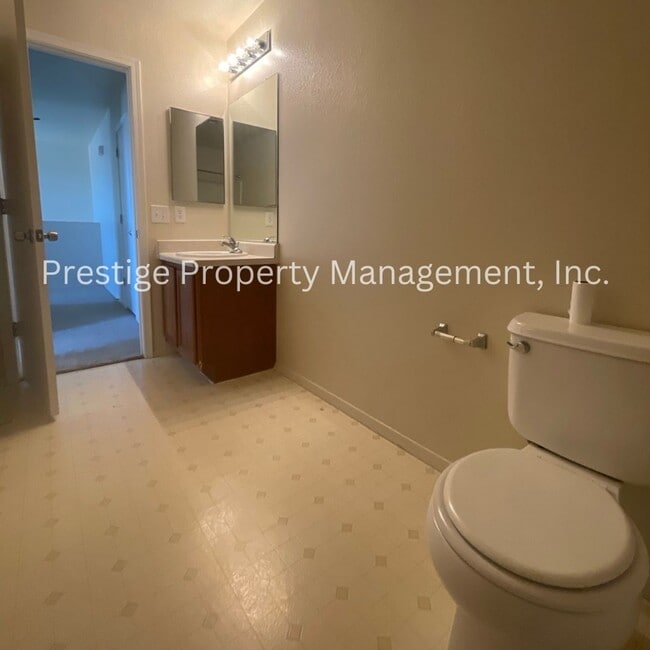 Building Photo - Want to call this 3 bedroom 2.5 bath Home ...