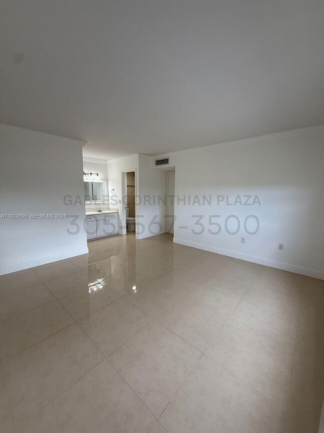 Building Photo - 22 Salamanca Ave