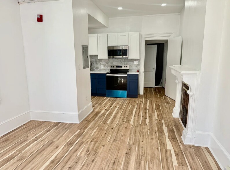 Building Photo - 4024 Spring Garden St