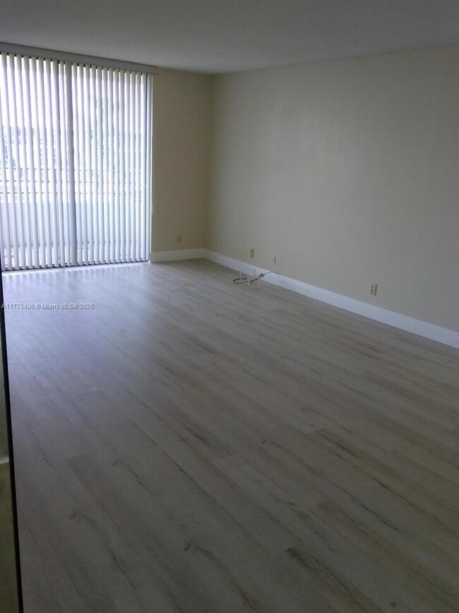 Building Photo - 600 Three Islands Boulevard