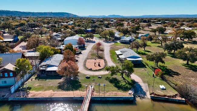 Building Photo - 2-1502 Ranch Rd 261