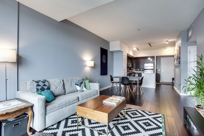 Building Photo - 475 K St NW