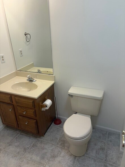 Bathroom with shower bath off family room - 8974 Chesapeake Lighthouse Dr