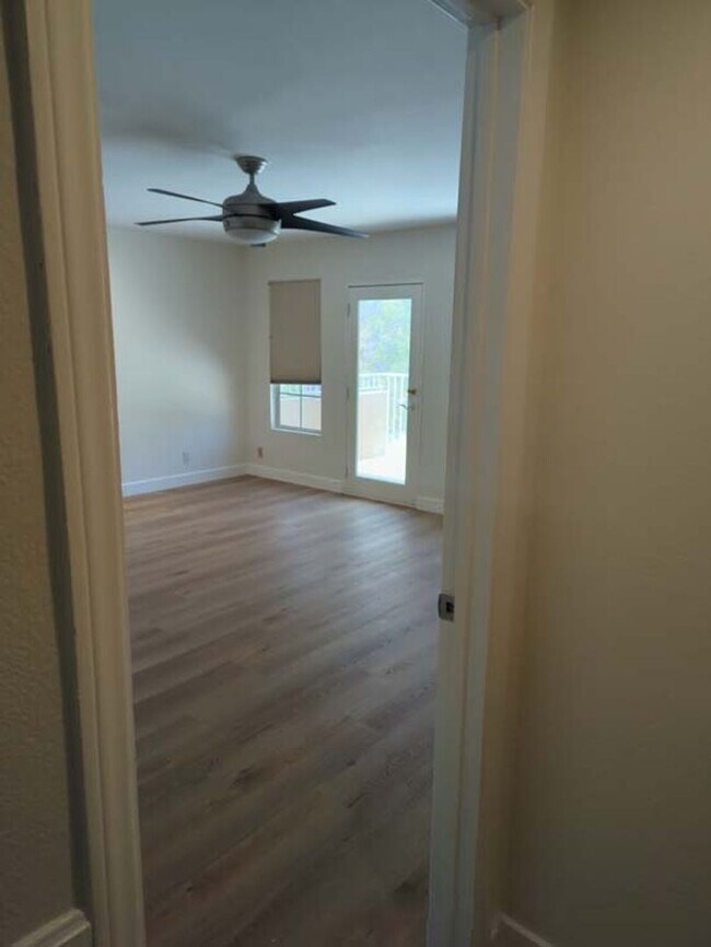 Building Photo - Beautiful and Spacious 4 Bed, 3 Bath Home ...