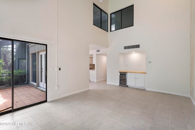 Building Photo - 9787 Sawgrass Dr E