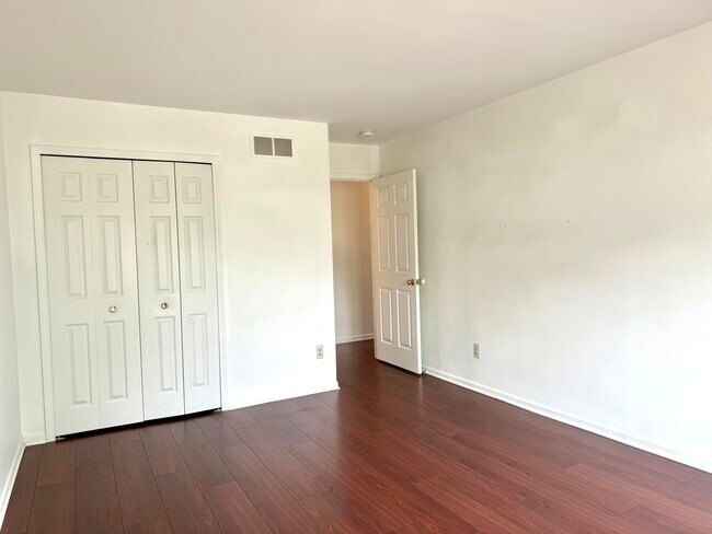Building Photo - 2341 Timbercrest Ct